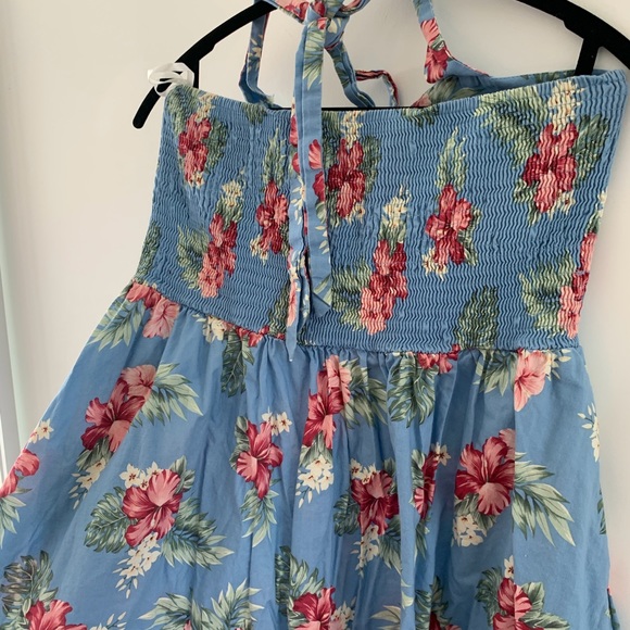 Vintage inspired Halter midi dress in Blue Hawaii print ๐ธ๐ - Picture 4 of 4